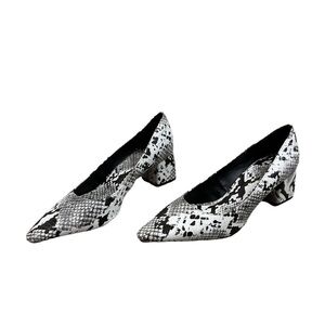 ZARA BLACK AND WHITE SNAKE PRINT BLOCK HEEL PUMP